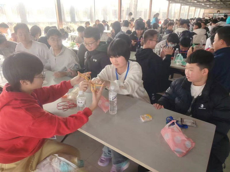 指尖芳华 巧结同心 速优公益实践团队在盘锦蓝晶动漫艺术学校举行公益综评活动 指尖芳华 巧结同心 速优公益实践团队在盘锦蓝晶动漫艺术学校举行公益综评活动