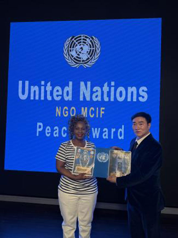 世界艺术家协会主席王余根荣获联合国两项殊荣 世界艺术家协会主席王余根荣获联合国两项殊荣