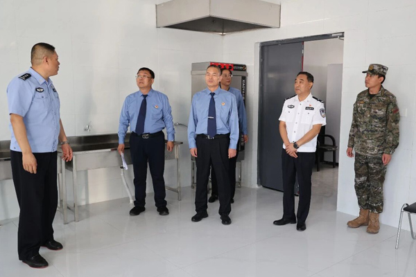 护航双节平安 筑牢监管防线 辽宁北镇市检警武联动开展看守所安全检查